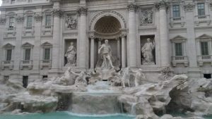 Fontana di Trevi a Roma